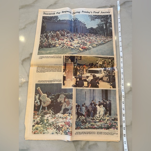 2 VTG Elvis Presley Newspaper Special Edition-Com Appeal & Memph Press Seimitar - Picture 5 of 6